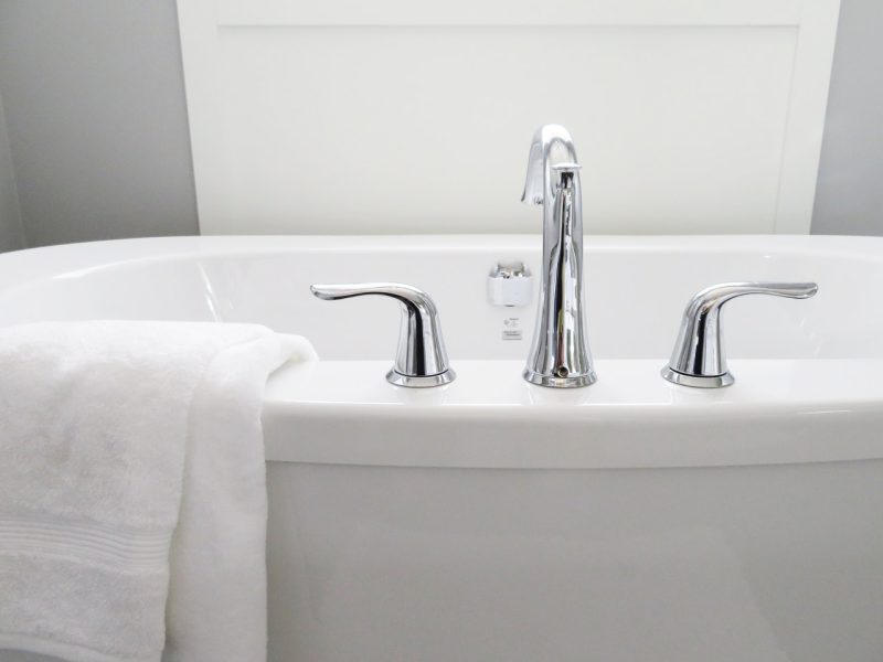 bath-bathroom-bathtub-534116.jpg bath-bathroom-bathtub-534116.jpg